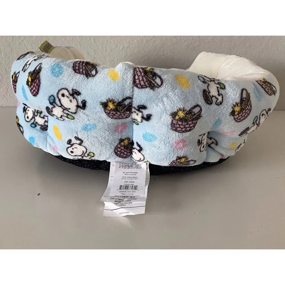 Peanuts Snoopy Small Dog Pet Cozy Cuddler Bed Easter Basket Eggs 19‎ X 15 X 7”